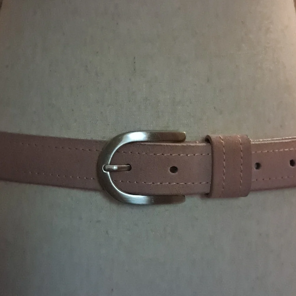 Blush Pink Suede Leather Belt Size Large Barbiecore Feminine Neutral Preowned